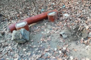 Vandalizmus v Borovicovom haji 2018